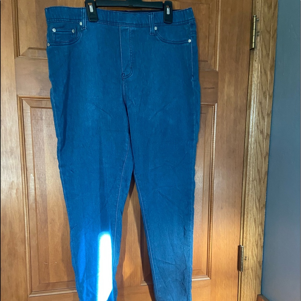 Size large jeggings.